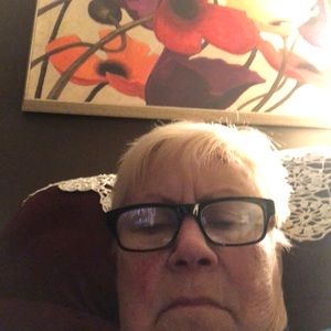 Meet your Posher, Ella